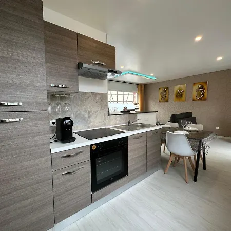 Apartment L'aphrodite *